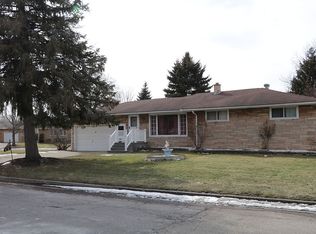 62 Lexington Grn, West Seneca, NY 14224