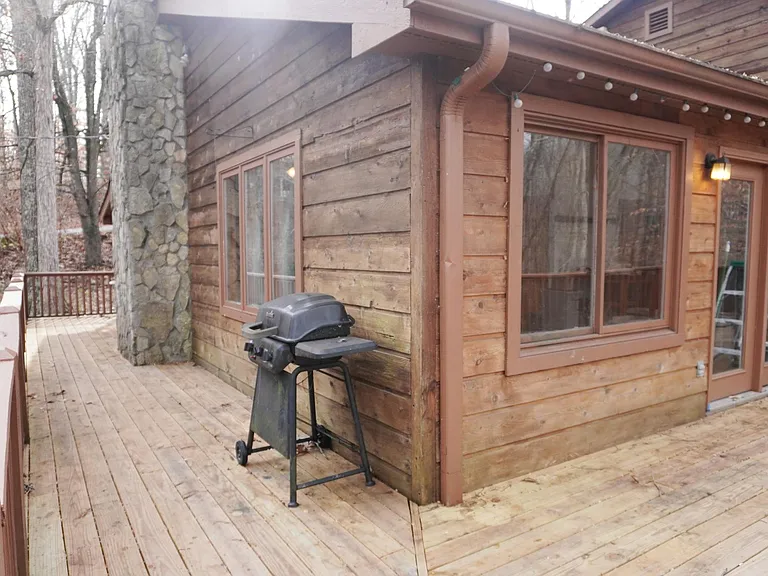 219 Merrylog Ln — Photo 12