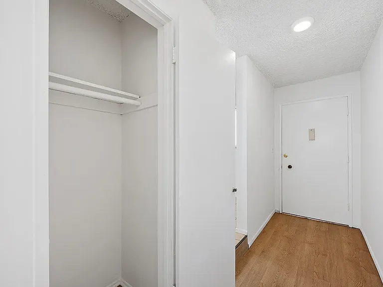 Goshen Apartments — Photo 28