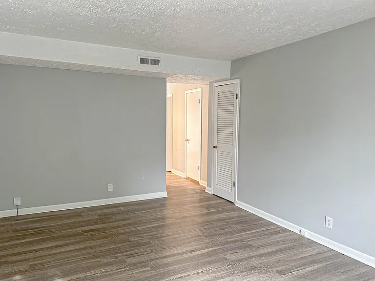 3307 Falls Creek Dr — Photo 15