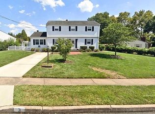3 Bent Twig Ln, Ewing, NJ 08638