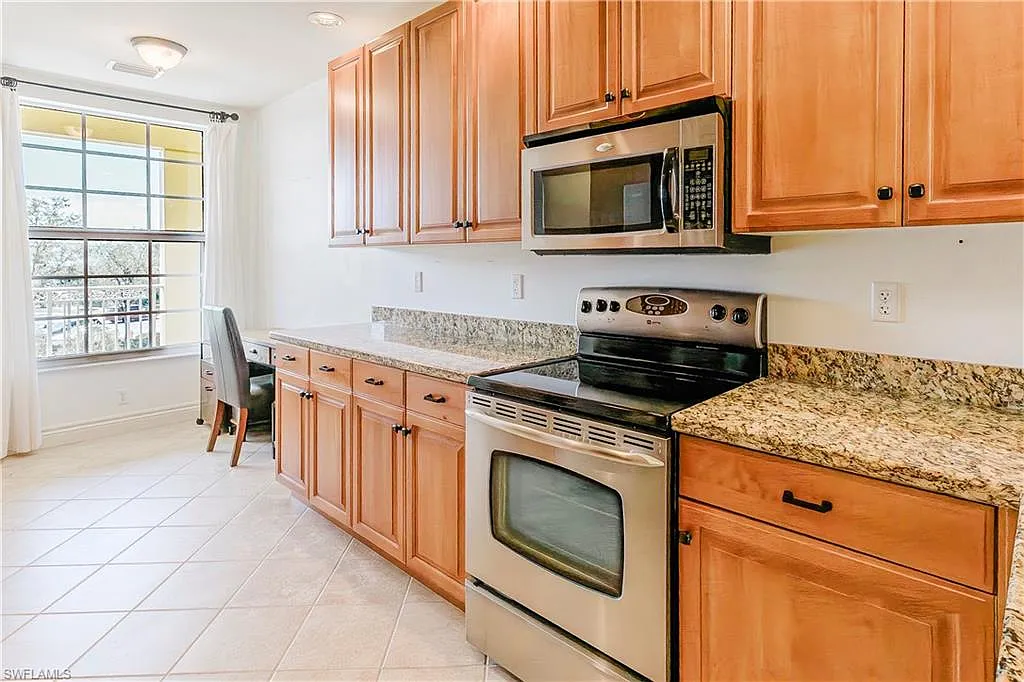 2 bed, 2.0 bath, 1249 sqft, $2,495 — Photo 4