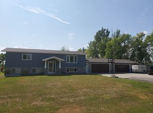 4711 Bakers Ln N, Fargo, ND 58102