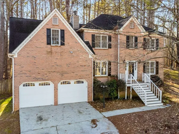 596 Lakeside Dr, Hiram, GA 30141