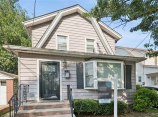 29 Brokaw Ave, Floral Park, NY 11001