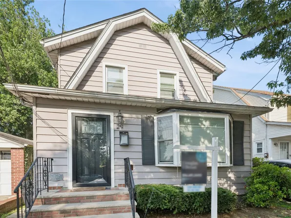 29 Brokaw Avenue, Floral Park, NY 11001