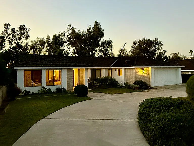 446 Stanford Dr — Photo 40