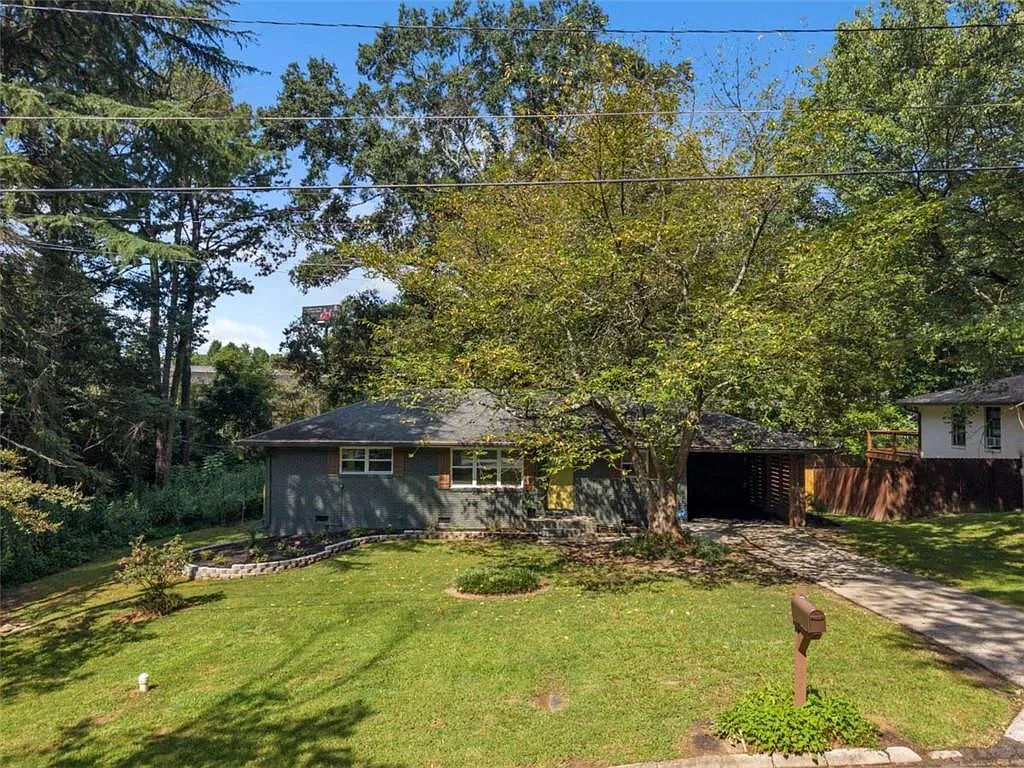 3 bed, 2.0 bath, 1150 sqft, $2,700 — Photo 2