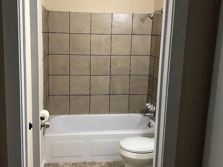 481 Walker Ave — Photo 12