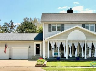 2396 Ottawa River Rd, Toledo, OH 43611