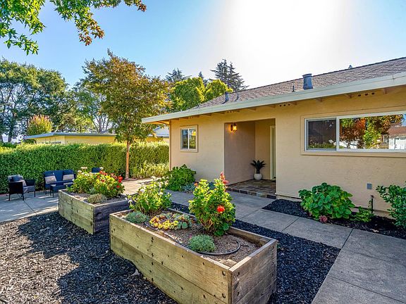 5th image of 7 Temelec Circle