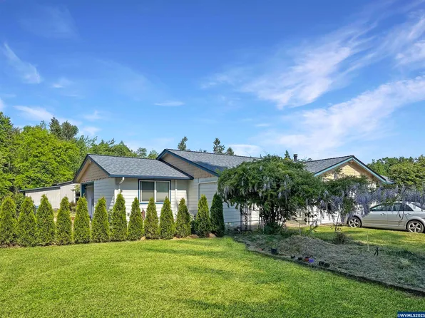 8951 Edcliff Ct SE, Aumsville, OR 97325