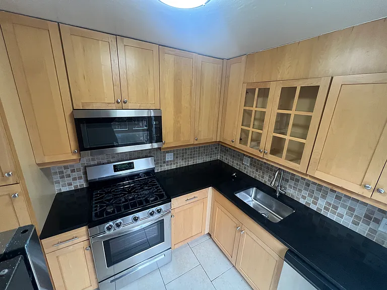 192-45B 71st Cir #3A — Photo 5