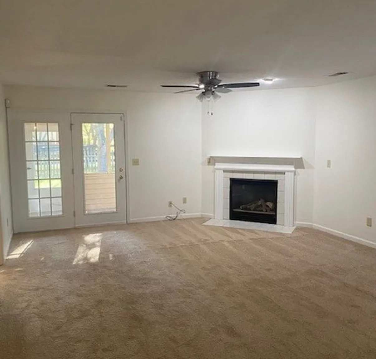 3 bed, 1854 sqft, $2,350 — Photo 4