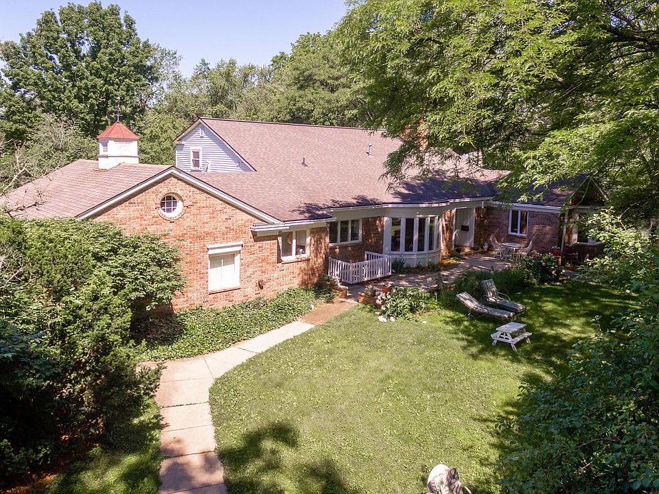 1st image of 1001 Cowley Ave