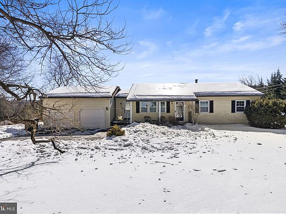 2nd image of 236 Hill Rd