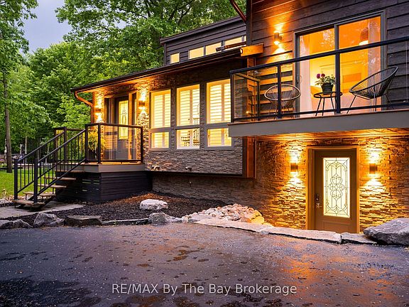 5th image of 10 Birchwood Trl