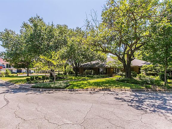 4th image of 4117 Maryview Ct