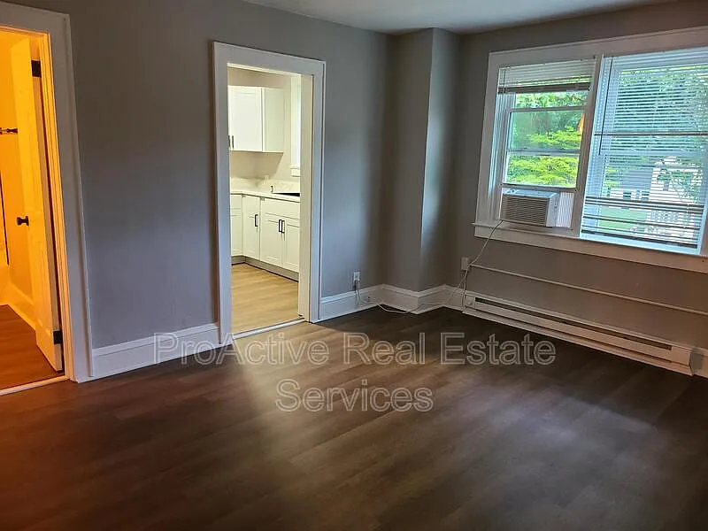 1 bed, 1.0 bath, 750 sqft, $1,200 — Photo 3