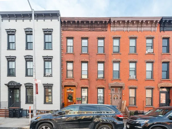 130 Calyer St, Brooklyn, NY 11222