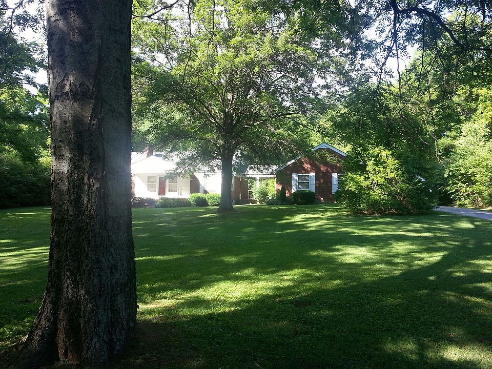 1st image of 710 Woodmere Dr