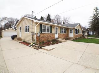 3305 Ivanrest Ave SW, Grandville, MI