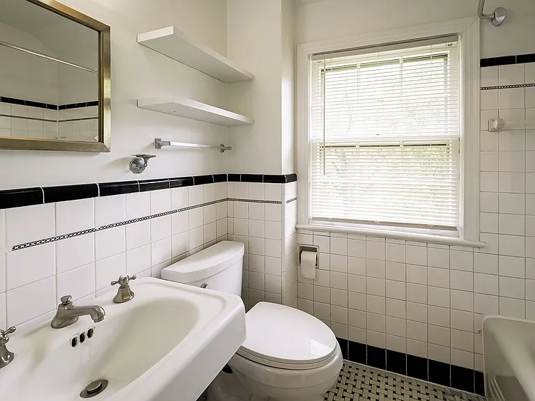 4441 Brandywine St NW — Photo 38