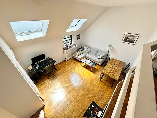 Rented by J PRESTON AND ASSOCIATES INC | media 15