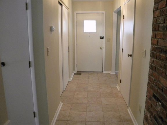 4th image of 552 Bessinger Dr