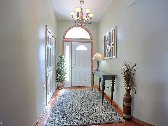3rd image of 18445 Sumpter Forest Dr