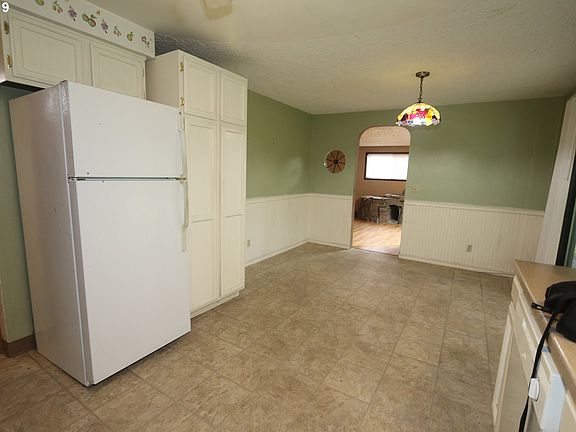 3rd image of 14110 SE 14th St
