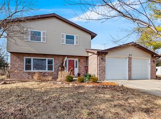 805 S Raven Rd, Shorewood, IL 60404