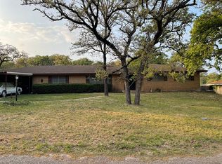 1902 Okelley Rd, Rockdale, TX 76567