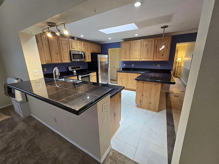 1500 Shirley St NE — Photo 2