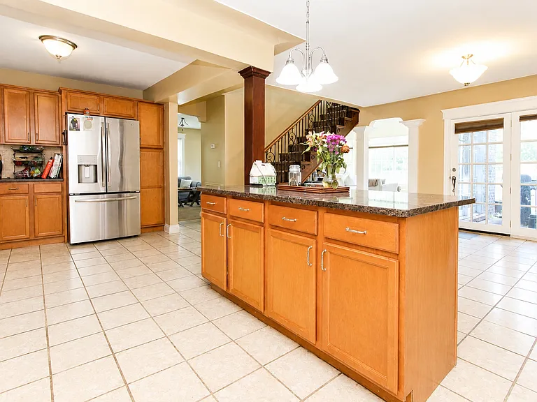 4156 Lamont Dr — Photo 10