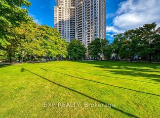 35 Kingsbridge Garden Cir #1206, Mississauga, ON L5R 3Z5