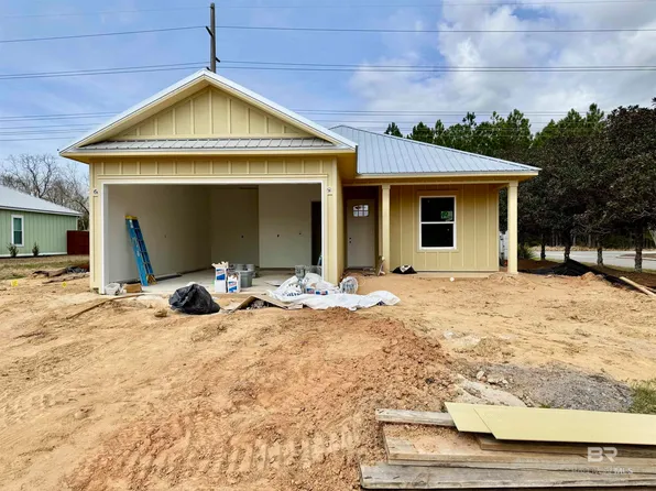 8001 Carmel Cir, Foley, AL 36535