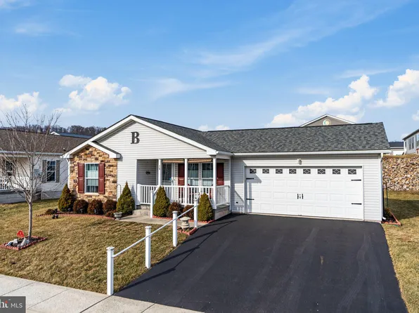 10 Gridley St, Douglassville, PA 19518