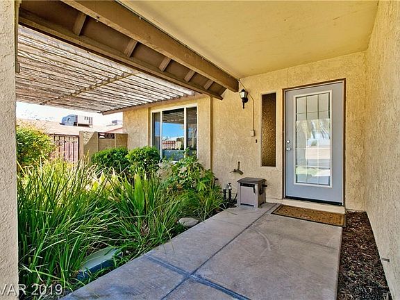 Front Entryway