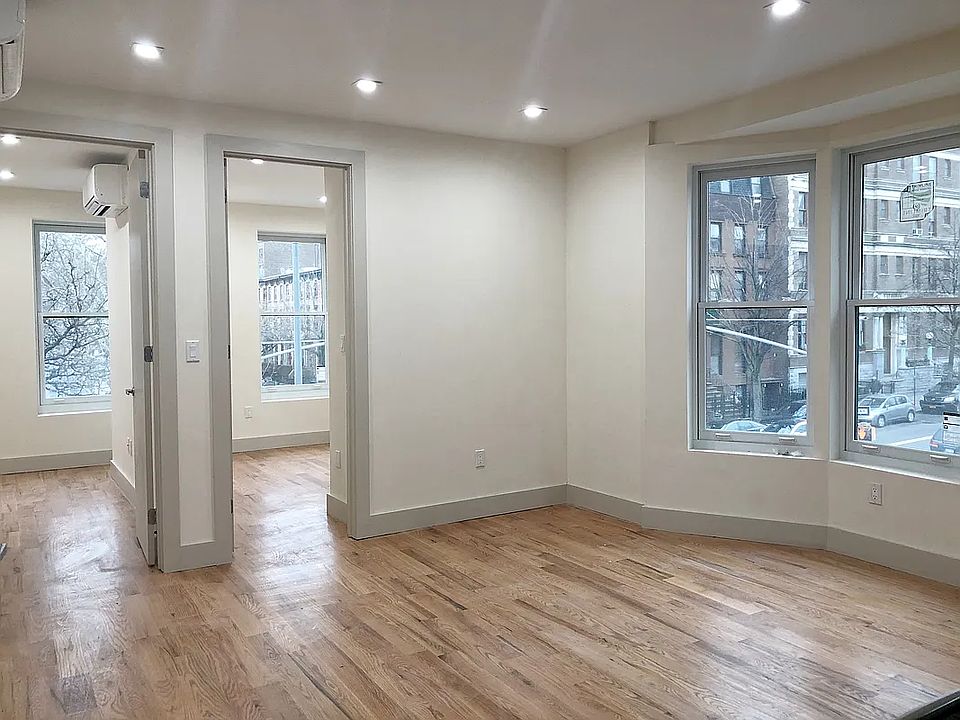 1st image of 345 Waverly Ave Floor 2
