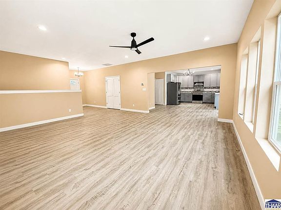 5th image of 2581 Bradley Ct