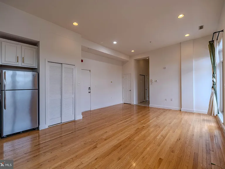 1629 L St NE #305 — Photo 14