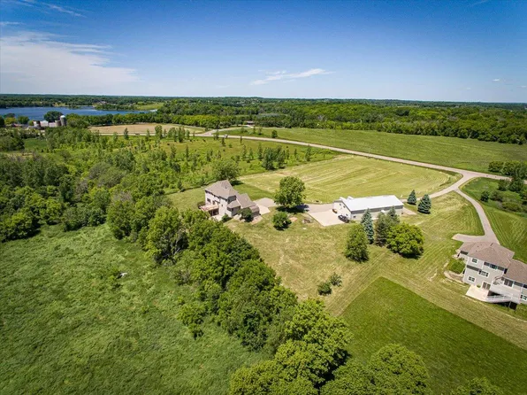 5901 217th St E, Prior Lake, MN 55372
