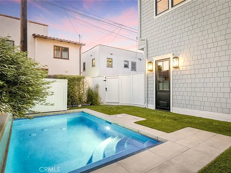 153 Granada Ave — Photo 56