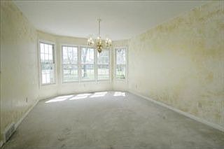 5th image of 7587 Dunross Dr