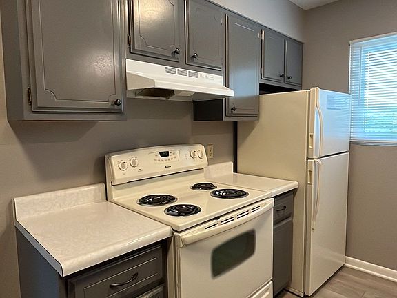 2nd image of 2301 S 14th St #C3