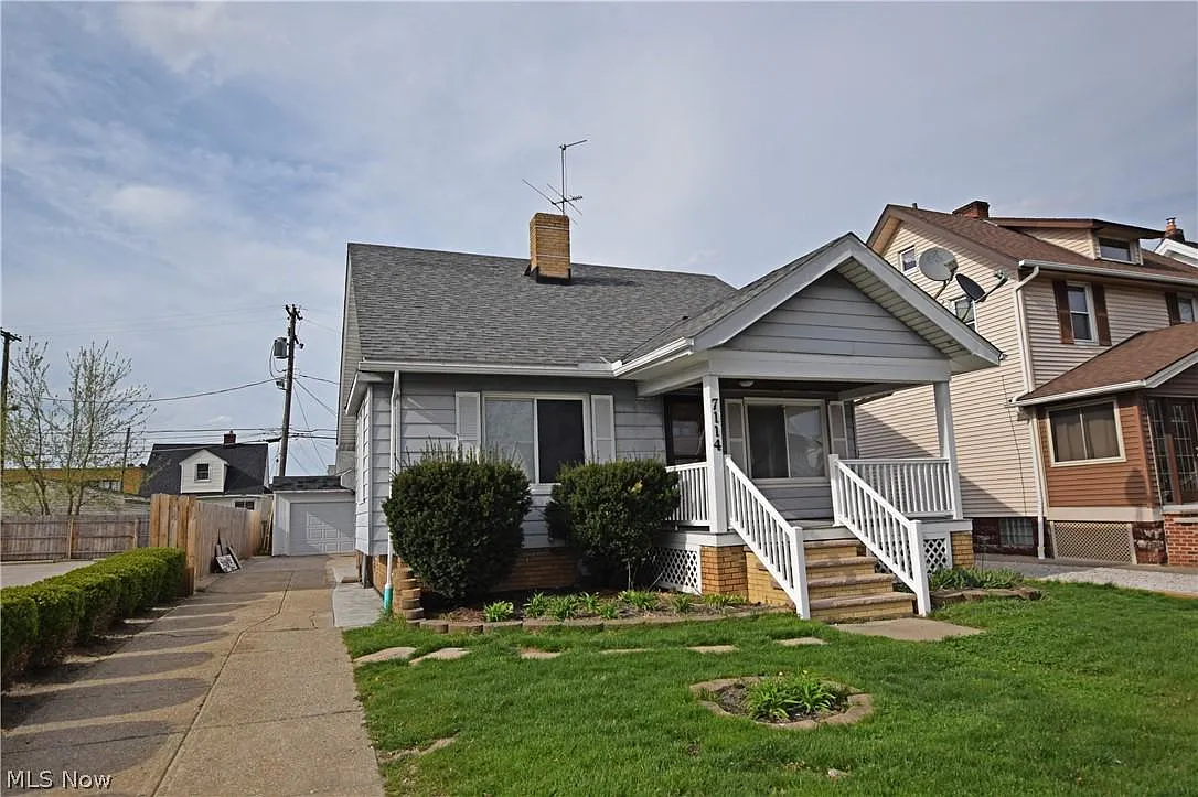 7114 Orchard Ave photo 1