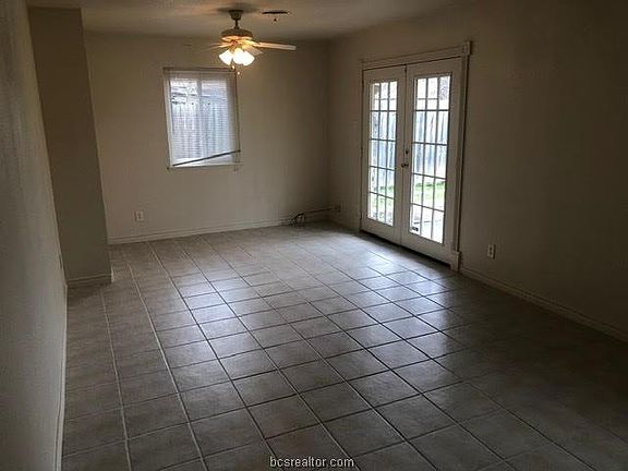 3rd image of 1403 West Ln