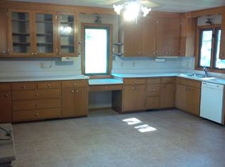 4411 W Old Shakopee Rd, Bloomington, MN 55437