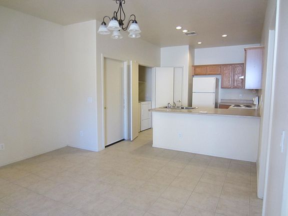 2nd image of 1745 Manzanita Dr